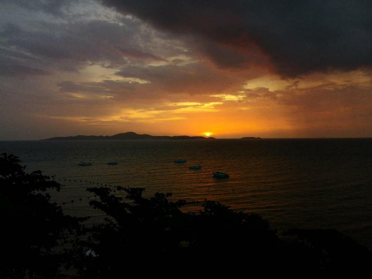 Lumpini Ville Wong Amat Beach 파타야 외부 사진